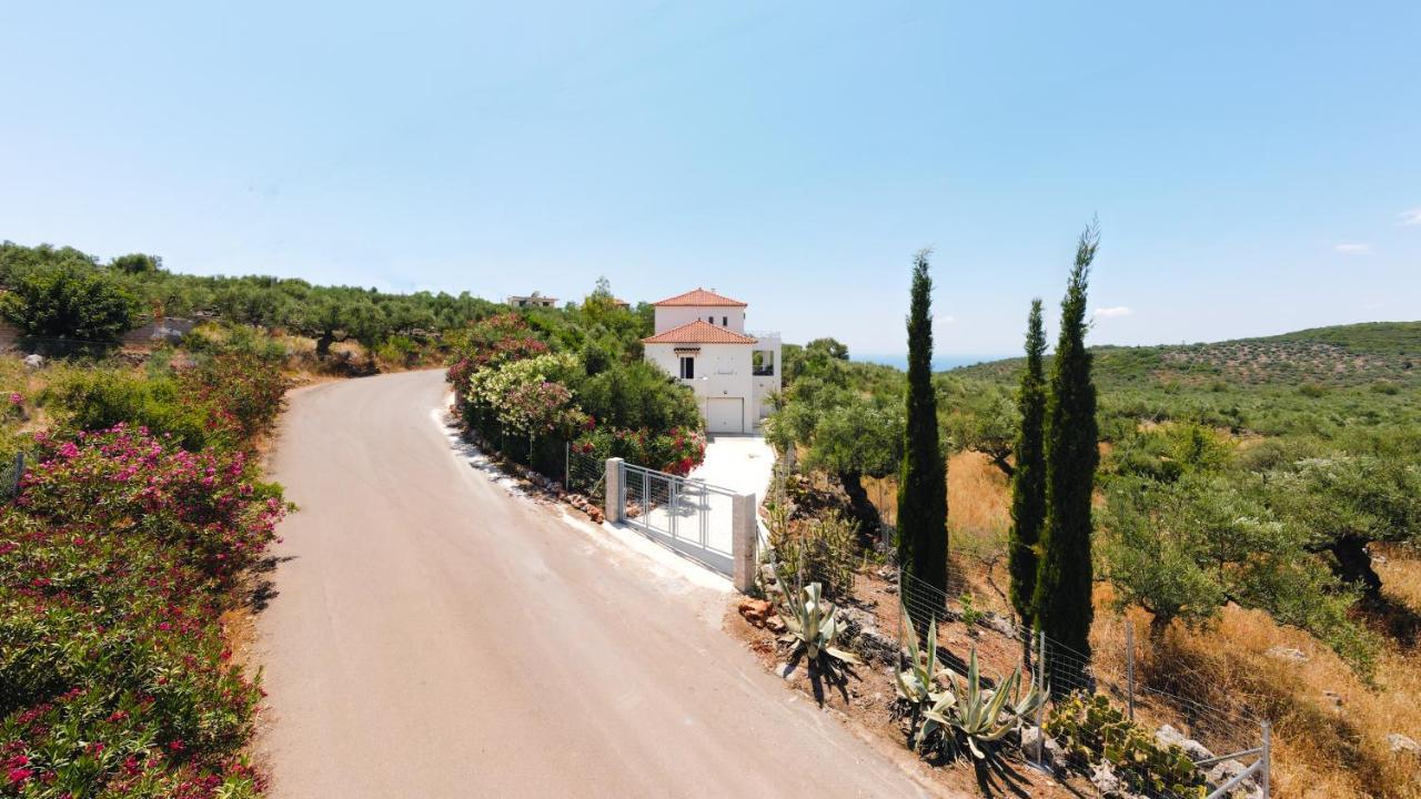 Appartement In Olive Groove House Peloponnesos Western Mani Kalianeika 外观 照片